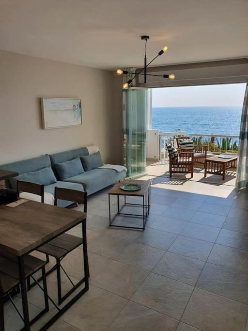 Front Mer - Sublime Appartement Moderne Et Confortable エステポナ エクステリア 写真