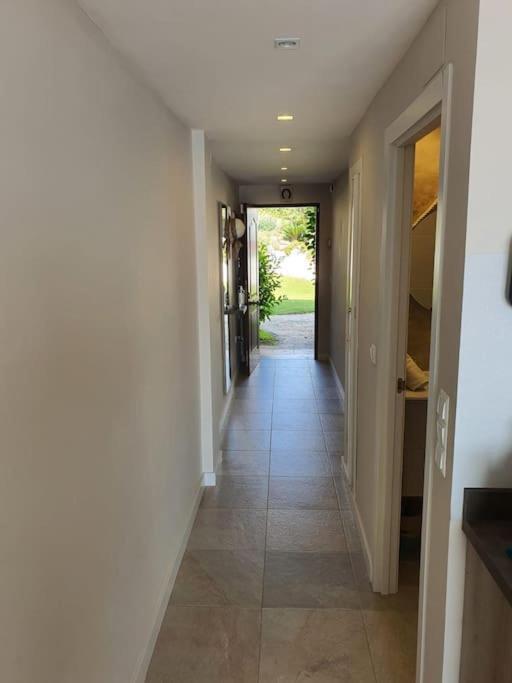 Front Mer - Sublime Appartement Moderne Et Confortable エステポナ エクステリア 写真