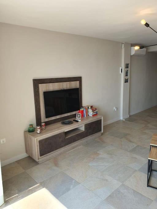 Front Mer - Sublime Appartement Moderne Et Confortable エステポナ エクステリア 写真
