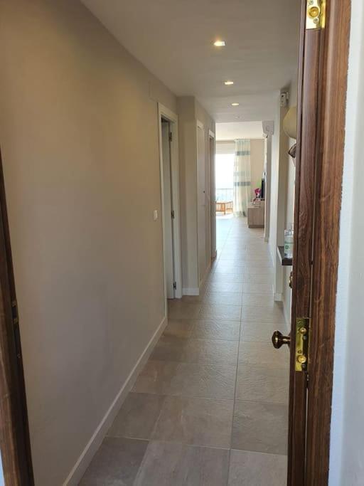Front Mer - Sublime Appartement Moderne Et Confortable エステポナ エクステリア 写真